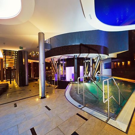 Blue Diamond Hotel Active Spa Trzebownisko Exterior foto